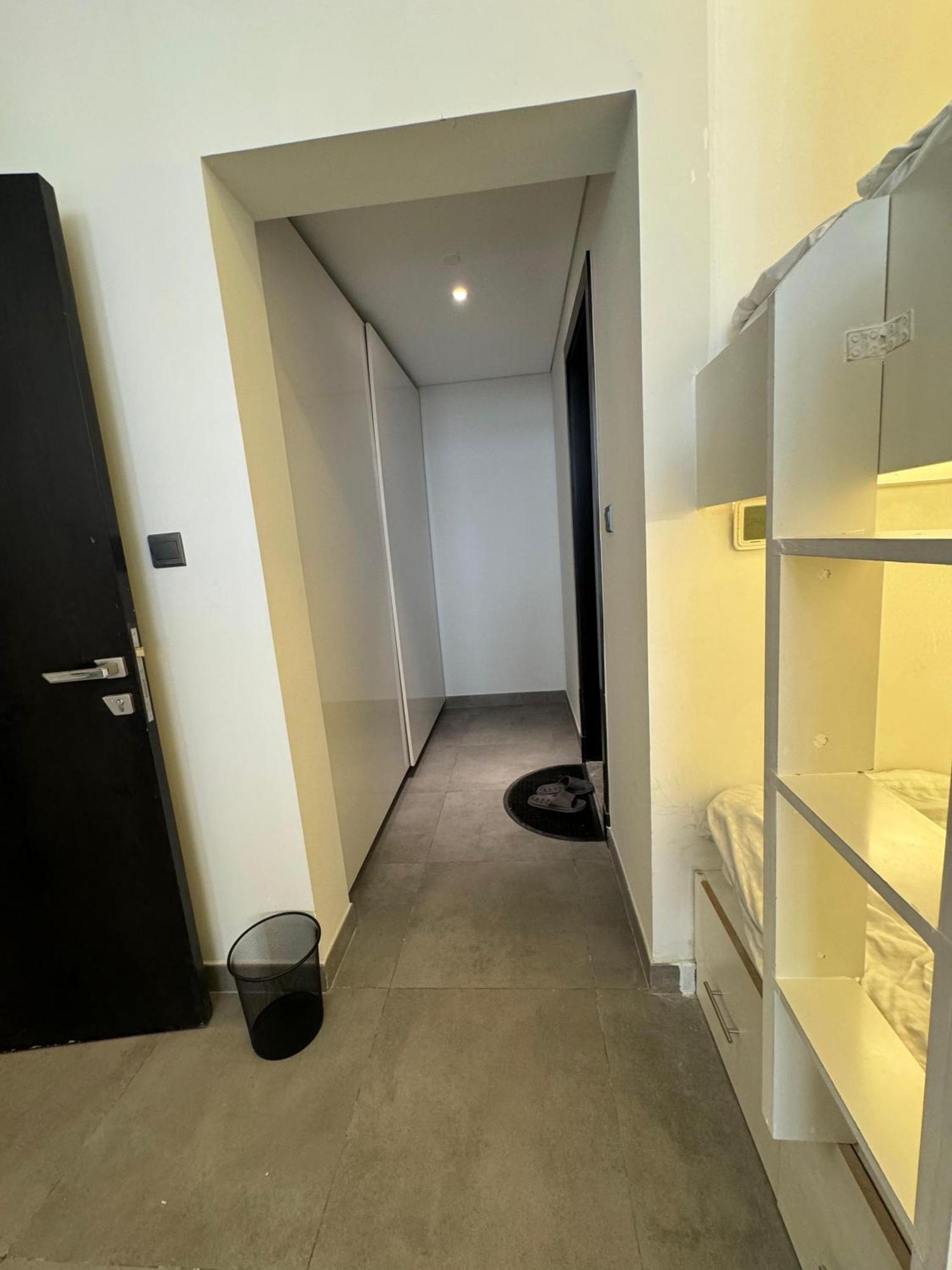 Urban Nest Hostel Burj Khalifa View Дубай Екстериор снимка
